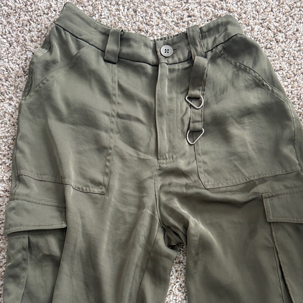 Women’s Olive Cargo Pants